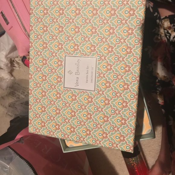Vera Bradley set - Picture 2 of 6